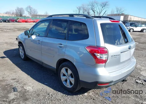 2015 Subaru Forester 2.5I Premium z USA, uszkodzony, nr VIN JF2SJADC5FH412992